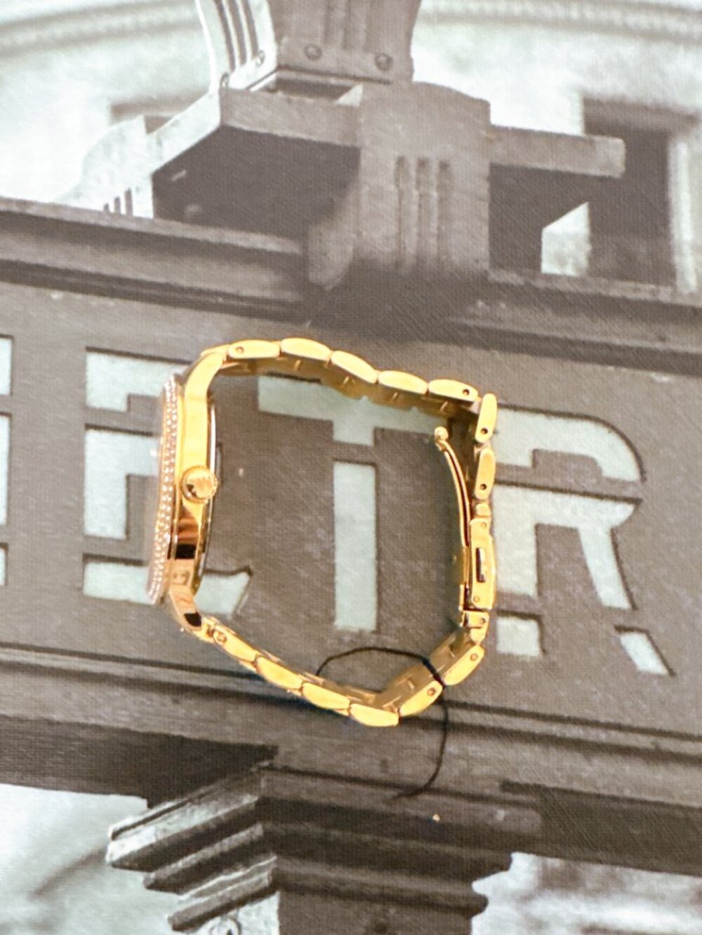 Michael Kors MK3632 Pavé Gold-Tone Watch - Picture 4 of 6